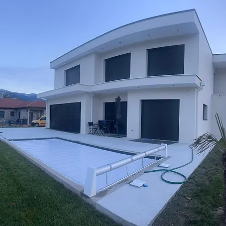 Le Grand Champ, Piscine Et Jacuzzi Partagee *